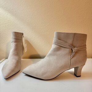 East 5th Memory Foam Faux Suede Gray Ankle Booties Size 11W